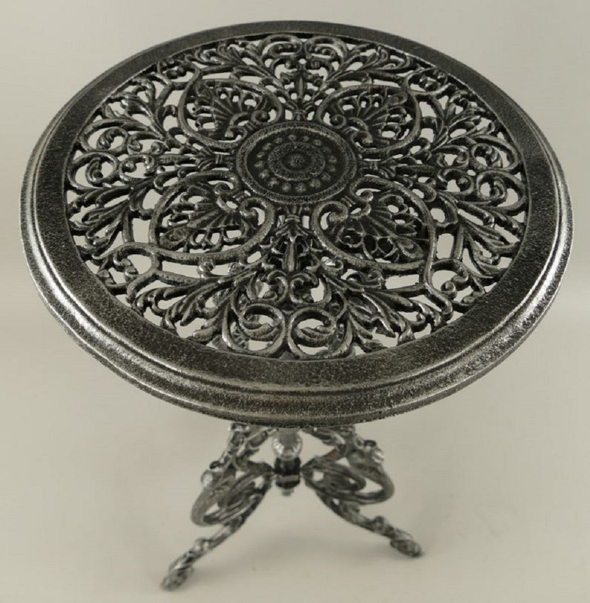 Casa Padrino Jugendstil Garten Beistelltisch Antik Grau / Schwarz Ø 36 x H. 70 cm - Runder Garten Metall Tisch - Runder Blumentisch - Barock & Jugendstil Garten Möbel
