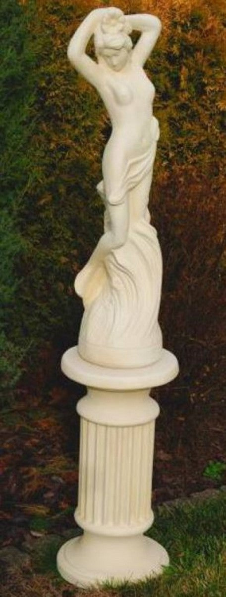 Casa Padrino scultura Art Nouveau del giardino donna su pilastro sabbia A. 161 cm - Elegante decorazione da giardino in pietra con pilastro - Accessori Decorativi Giardino Barocco e Art Nouveau