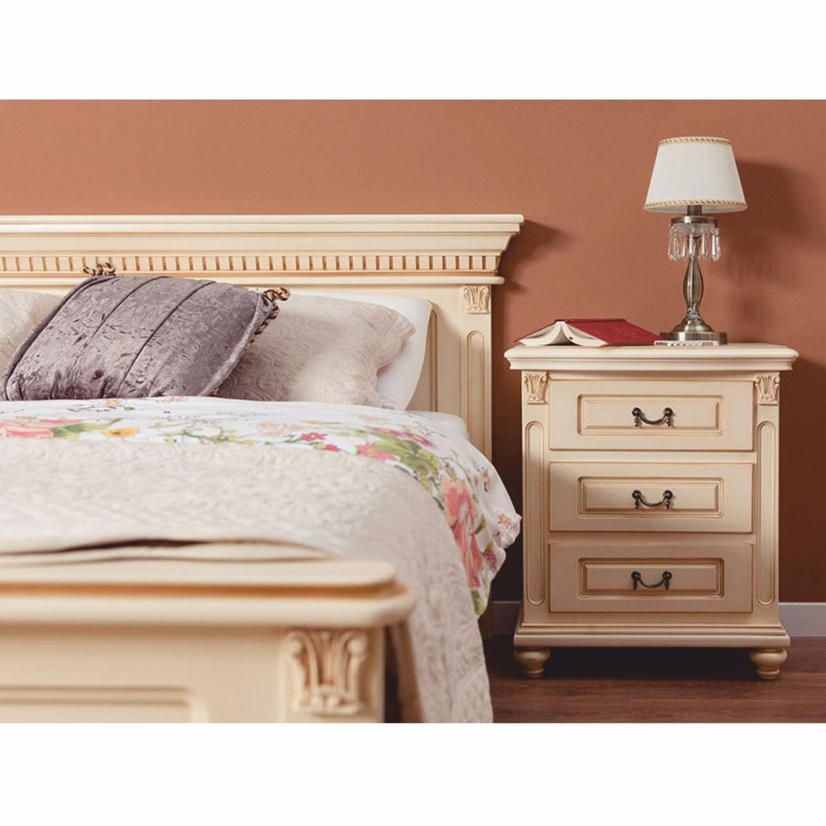 Casa Padrino Luxus Barock Nachtkommode mit 3 Schubladen Creme H. 70 cm - Barock Möbel