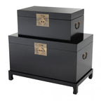 Casa Padrino Truhen Set 2-tlg. Schwarz mit Messing Applikationen im Vintage Look - 82 x 48 x H. 52 cm & 63 x 37 x H. 28 cm