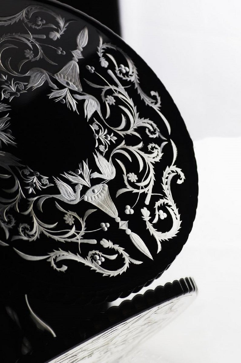 Casa Padrino Luxus Kuchenteller Schwarz / Silber Ø 32 x H. 12 cm - Handgefertigte und handgravierte Glas Kuchenplatte - Hotel & Restaurant Accessoires - Luxus Qualität