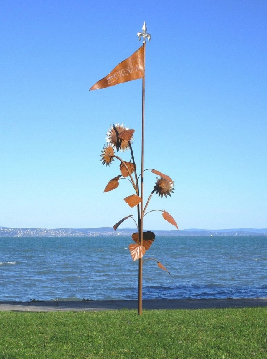 Casa Padrino Luxus XXL Garten Skulptur Sonnenblumen mit Flagge Rost / Silber 95 x 75 x H. 290 cm - Riesige XXL Garten Deko - Luxus Outdoor Deko - Luxus Garten Deko Accessoires